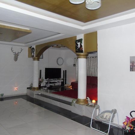 Welcome To Our Lovely 3-Bed Apartment In Abidjan Cocody Ngoại thất bức ảnh