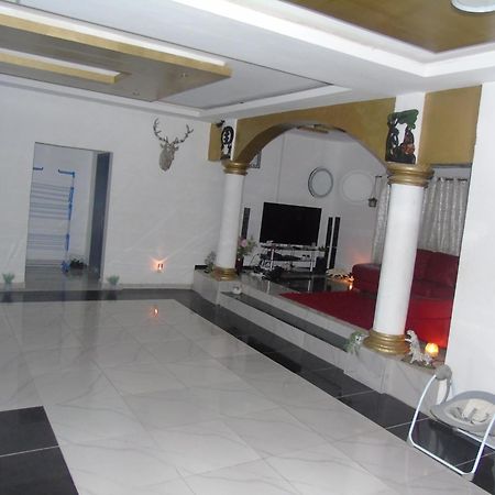 Welcome To Our Lovely 3-Bed Apartment In Abidjan Cocody Ngoại thất bức ảnh