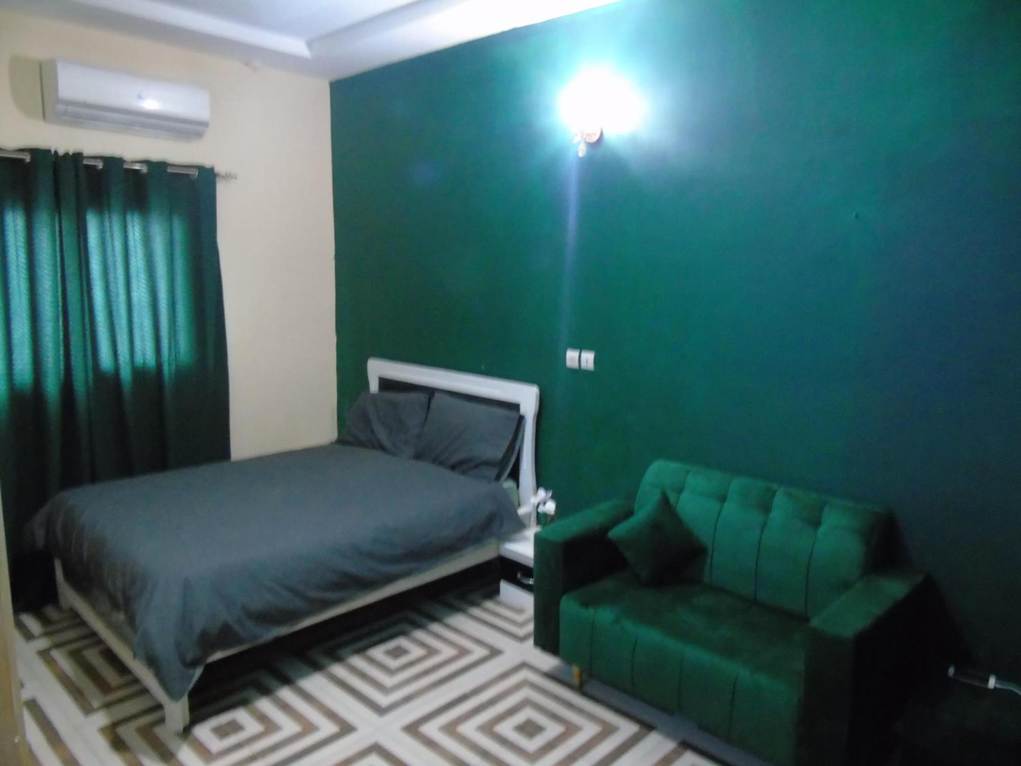 Welcome To Our Lovely 3-Bed Apartment In Abidjan Cocody Ngoại thất bức ảnh