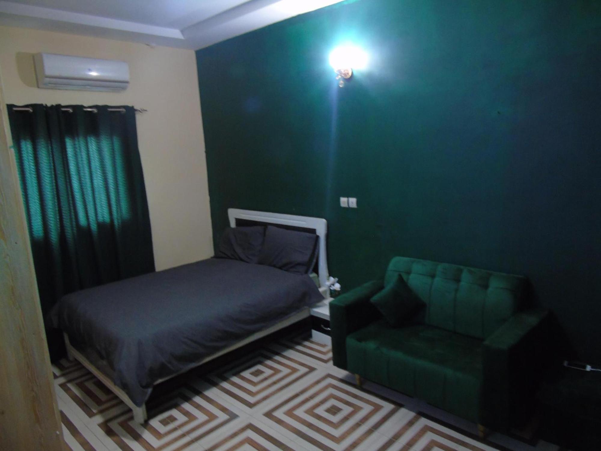 Welcome To Our Lovely 3-Bed Apartment In Abidjan Cocody Ngoại thất bức ảnh